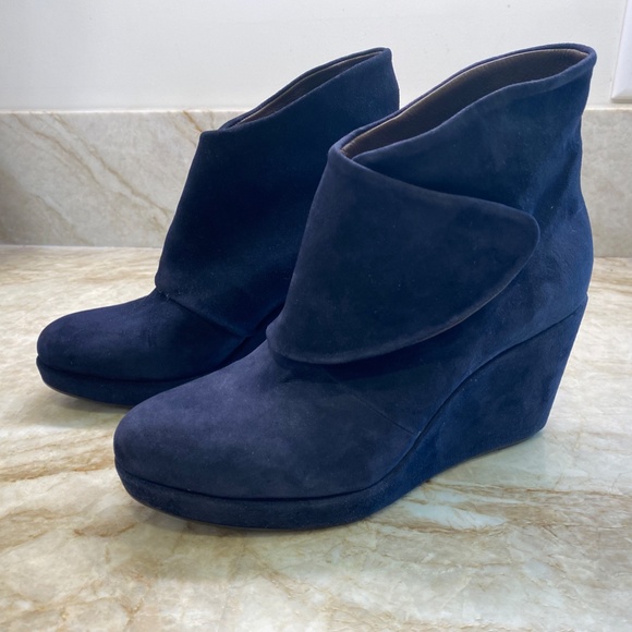 Coclico Kiera Blue Suede Wedge Booties - Picture 3 of 6